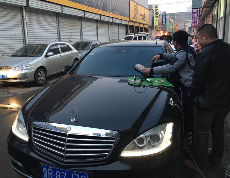 奔馳擋風玻璃修復